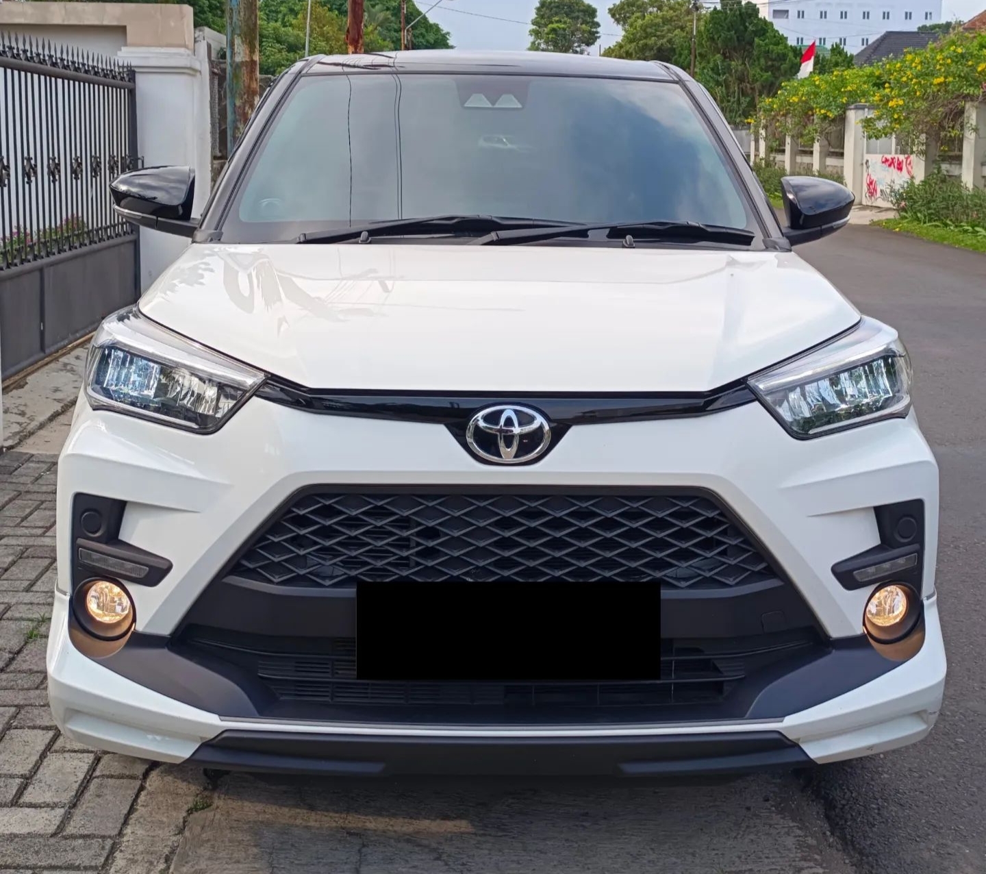 Jual Mobil Bekas Toyota Raize 1 0T GR Sport CVT TSS Two Tone 2021 4656839