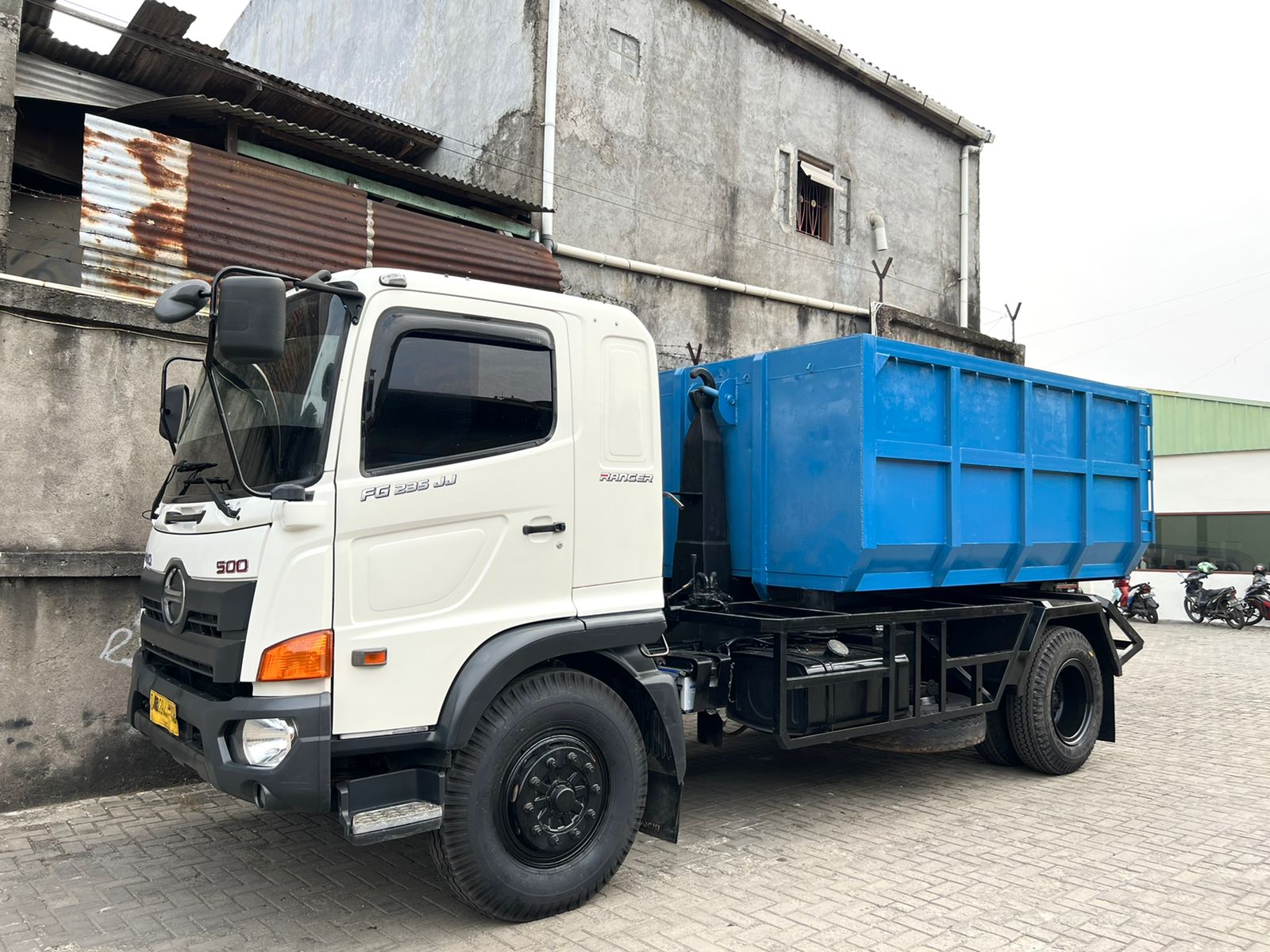 MULUS BanBARU MURAH Hino Engkel FG235JJ Dumptruck Arm Roll 2019 Dump