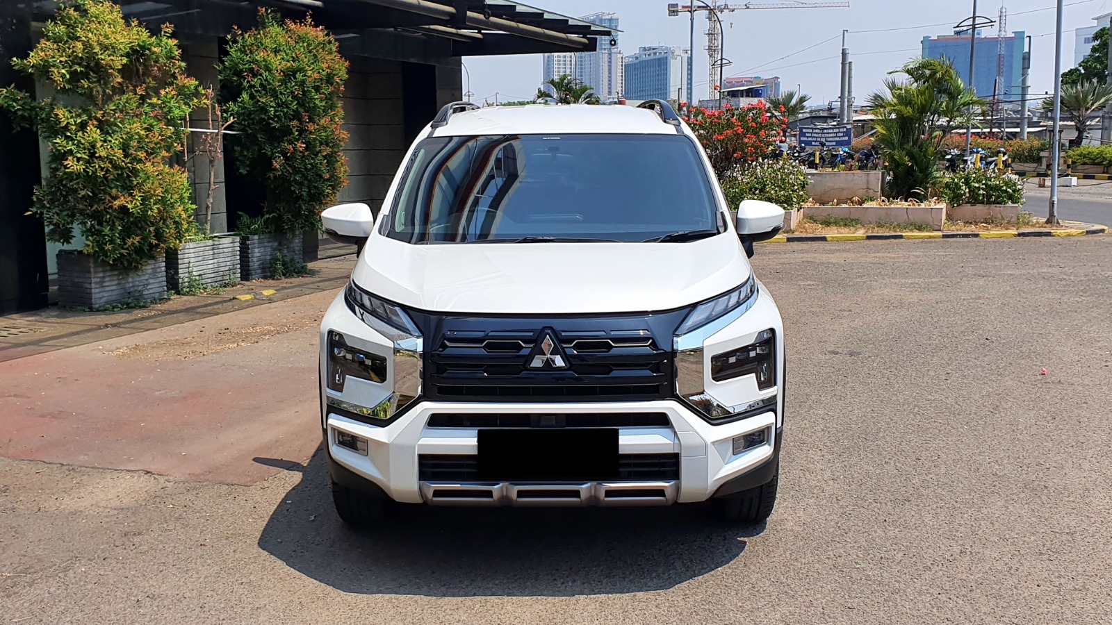 Km8rb Mitsubishi Xpander Cross NewPremium Package CVT 2023 Putih