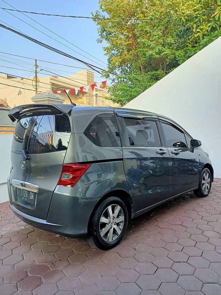 Honda Freed Psd Abu Abu