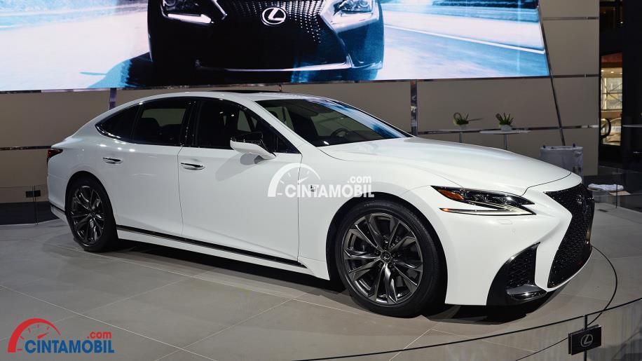 Harga Lexus  LS 500 2019 Sedan Premium yang Mendekati 