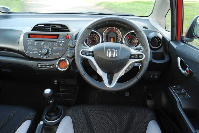 Review Honda  Jazz  2012