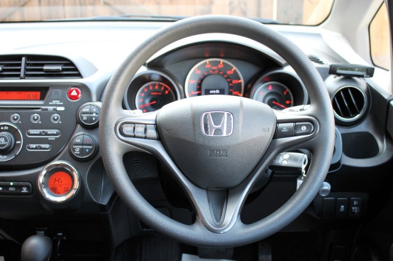 Review Honda  Jazz  2012