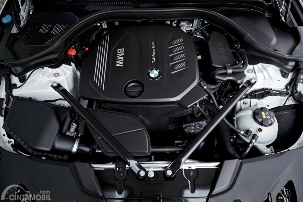 Mesin BMW 530i M Sport 2018 memiliki mesin 1.998 cc maksimum hingga 252 HP
