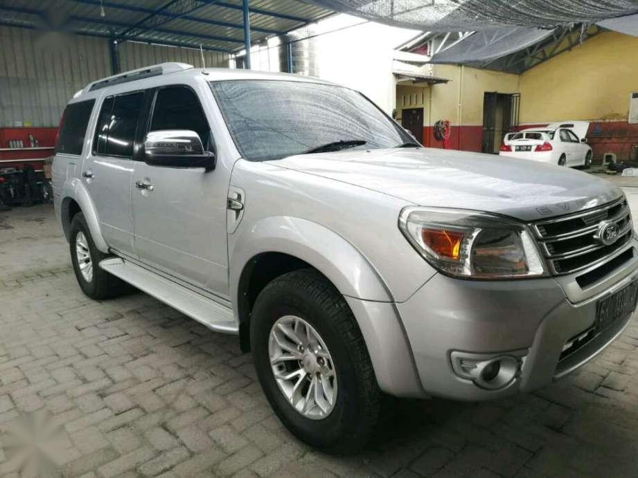  Jual  Ford  Everest  10 S 4x4  2012 3153321