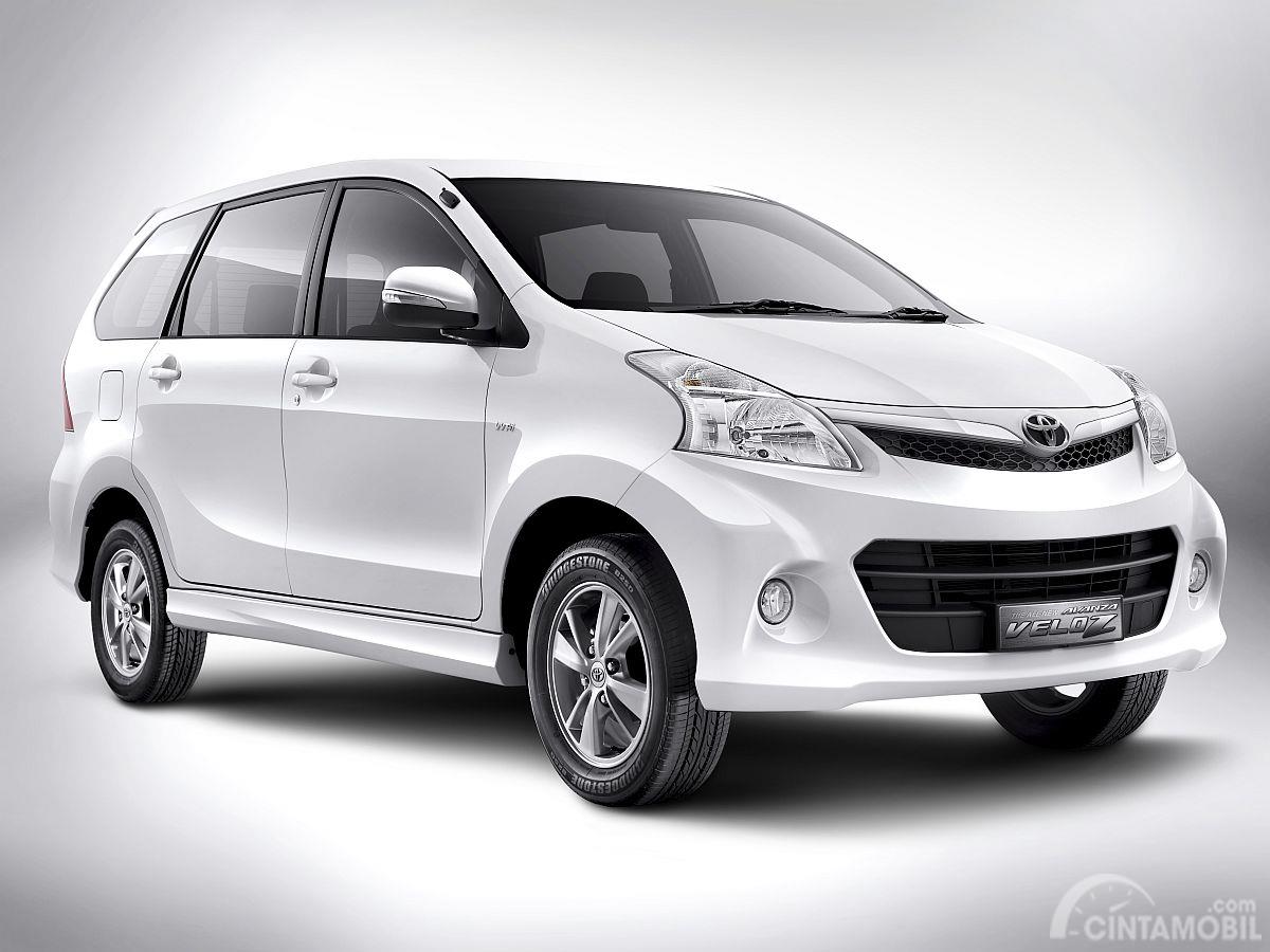 Review Toyota Avanza Veloz 15 2011