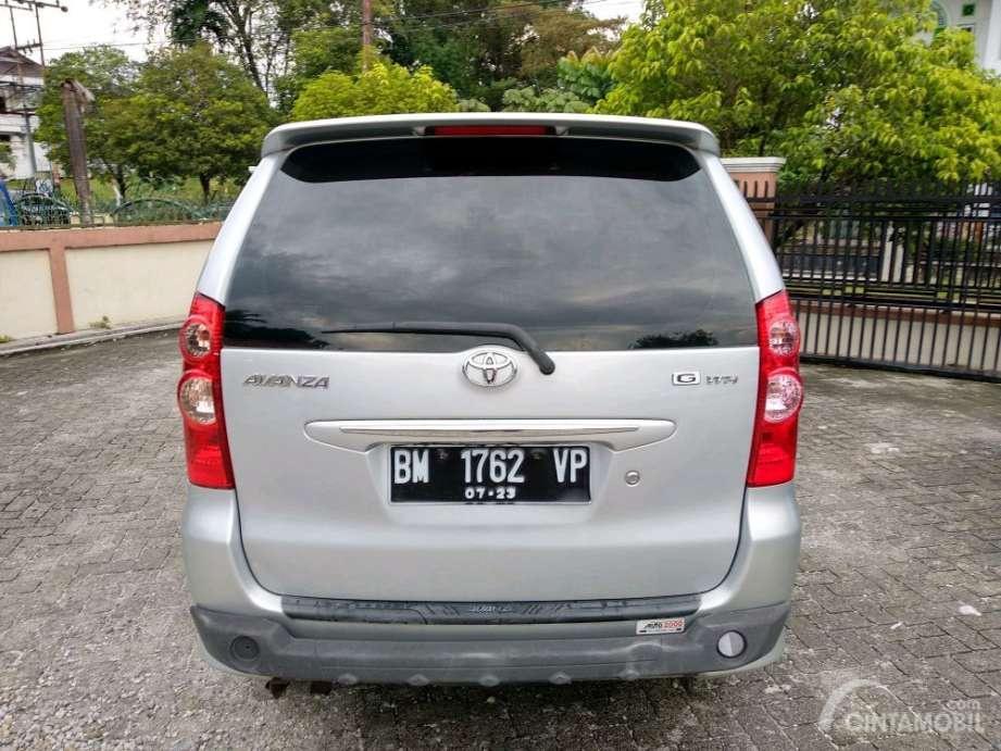 Review Toyota Avanza 2008