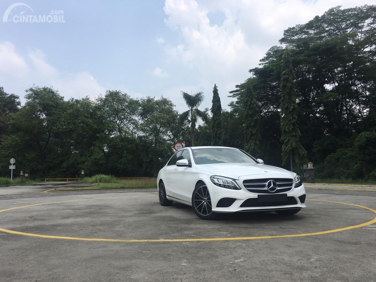 Review Mercedes Benz C 200 EQ Boost Avantgarde Line 2019