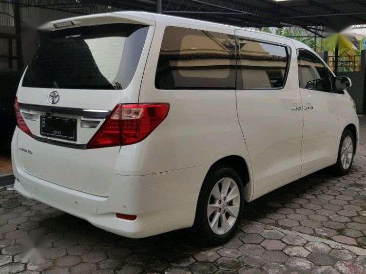 Toyota alphard 2013