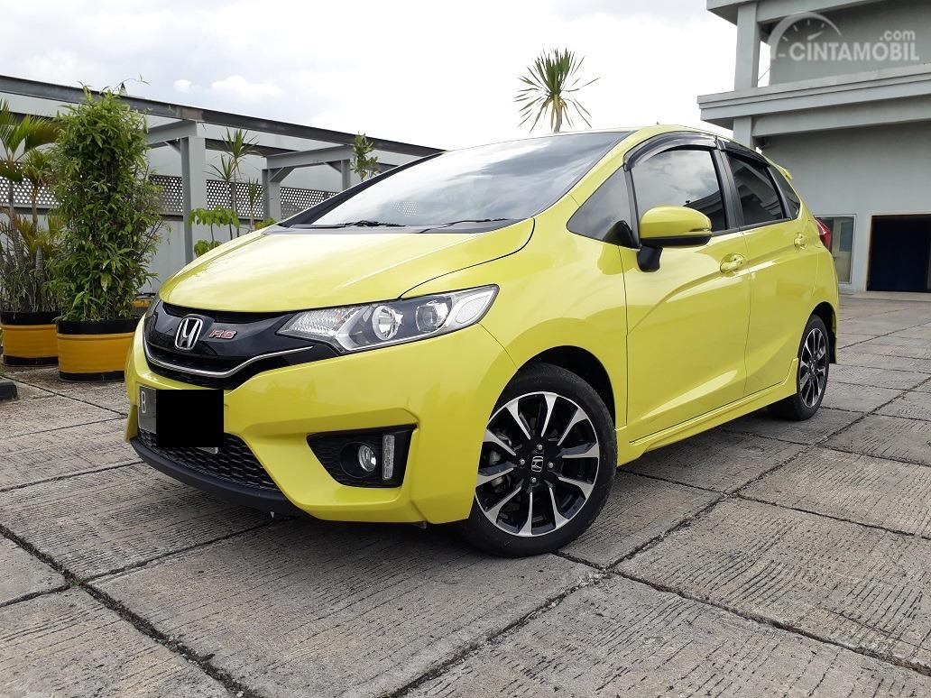 Honda Jazz Kuning Stabilo