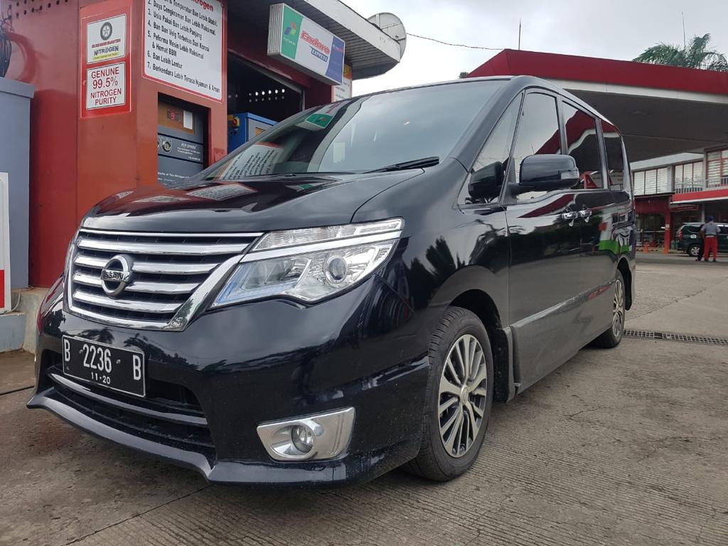 Nissan serena 2015