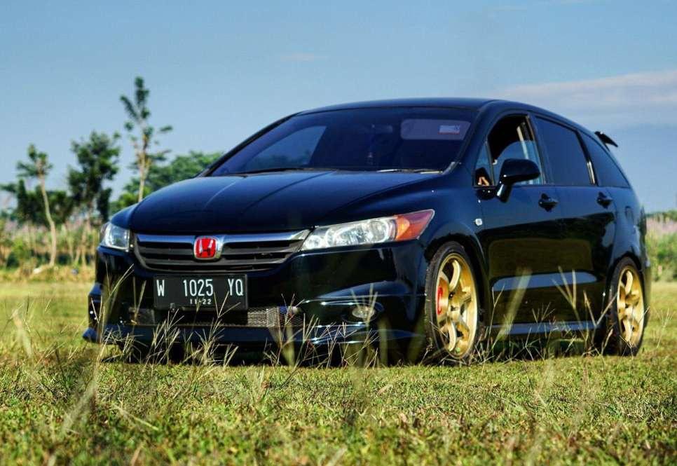 Honda stream 2006