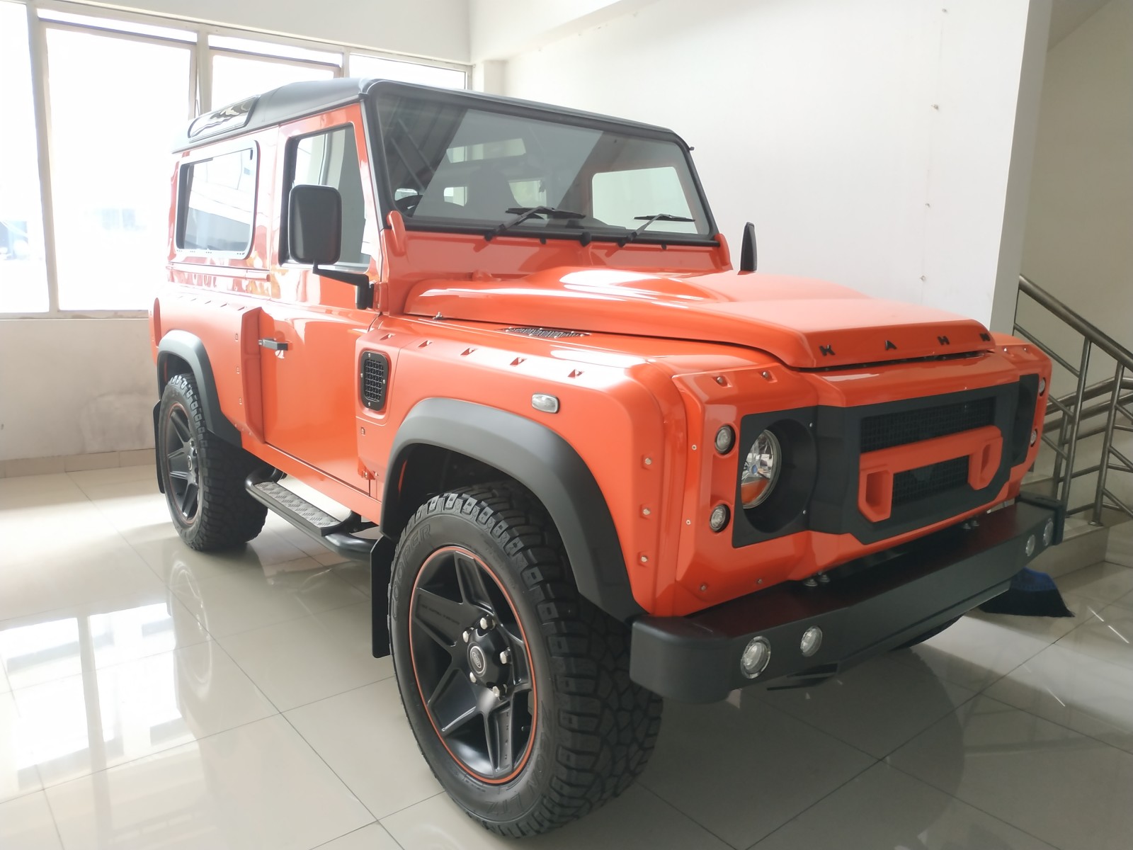 Jual Mobil Land Rover Defender 2.3 Manual KHAN 2016 3753053