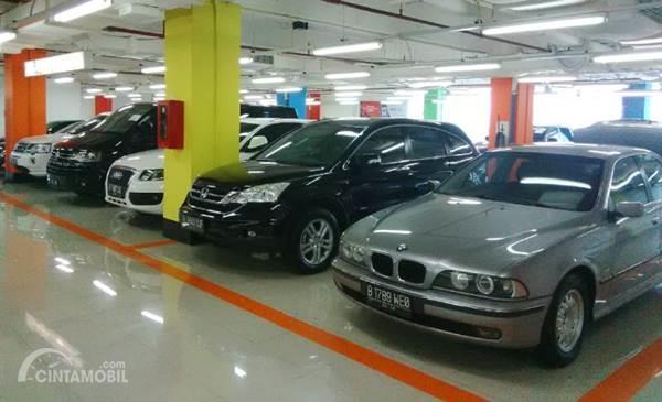 Tips Beli Mobil Bekas di Showroom Wajib Teliti Jika Tak 