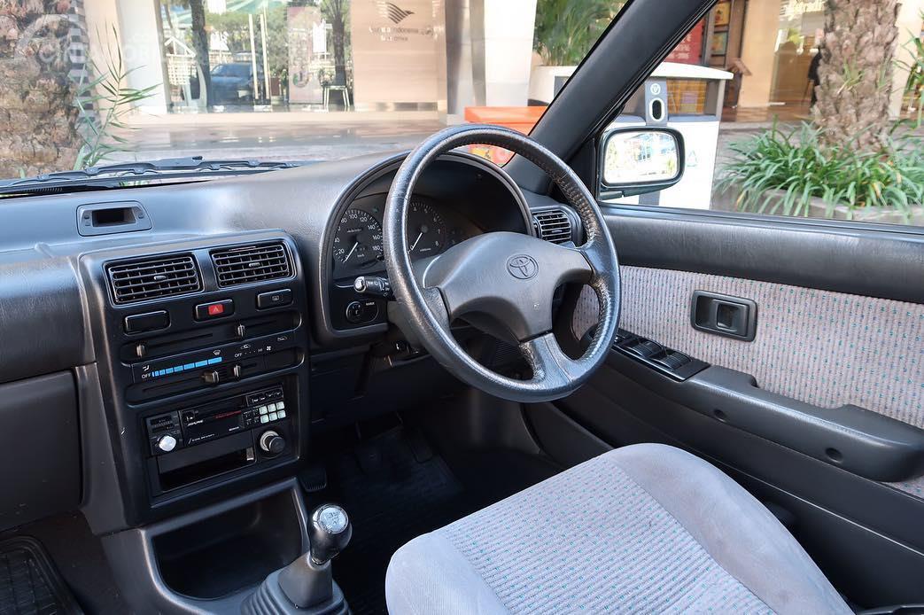 Review Toyota Starlet 1 3 Se G 1995