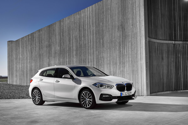 review mobil bmw Review All New BMW 118i Sport Line F40 2020 Hatchback 