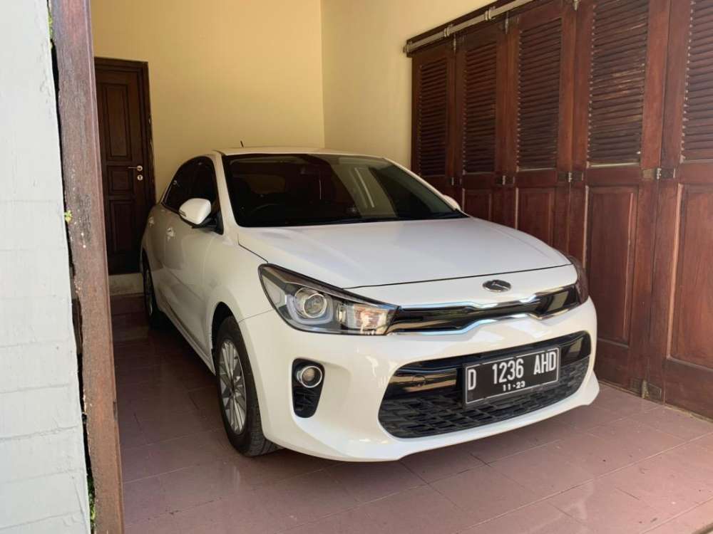 Jual mobil bekas  murah Kia  Rio  1 5 Manual 2022 di Jawa 