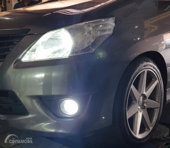 Apa Yang Harus Dilakukan Jika Lampu Mobil Rusak Di Jalan?