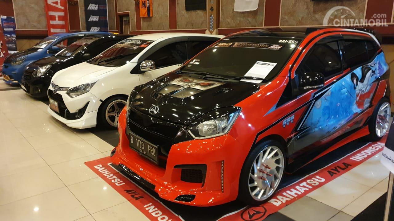 Ratusan Mobil Bersaing Di Ajang Modifikasi Daihatsu Dress Up