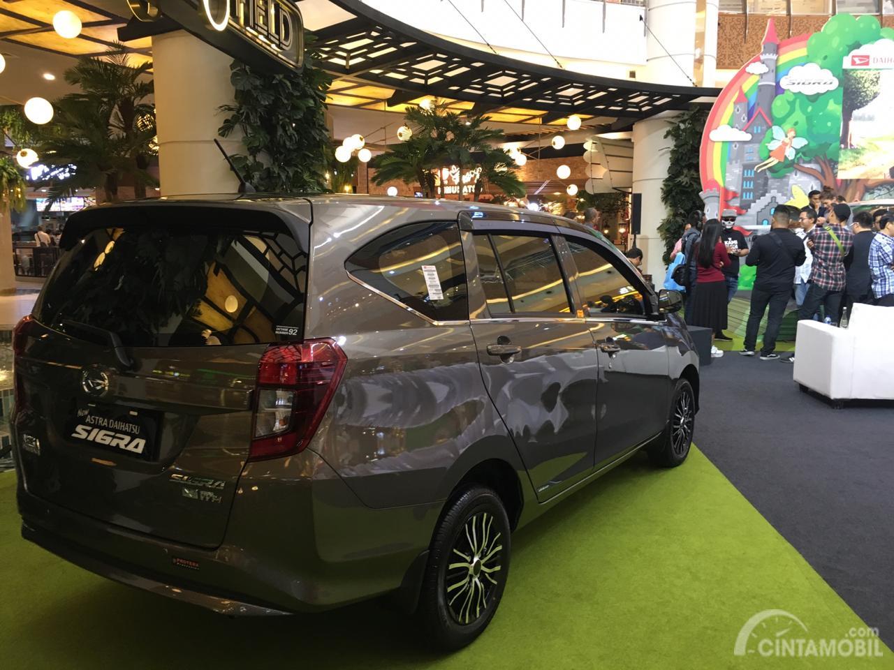 Review New Daihatsu Sigra 12 X A T 2019