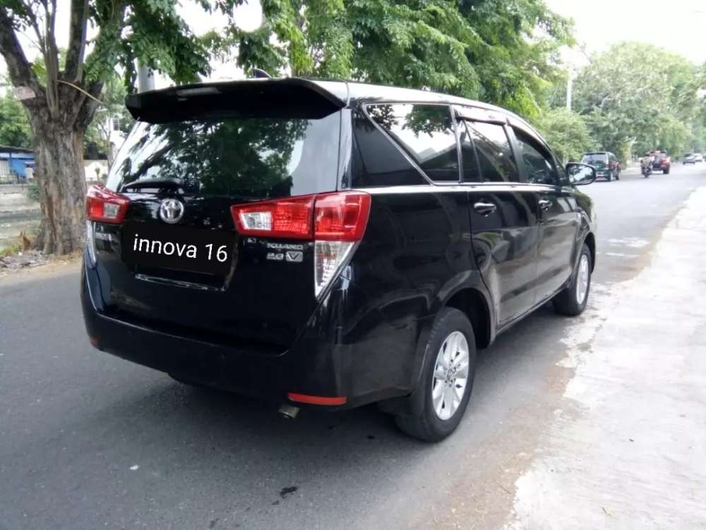 Toyota Kijang Innova Warna Hitam Jawa Timur - Mobil Bekas 