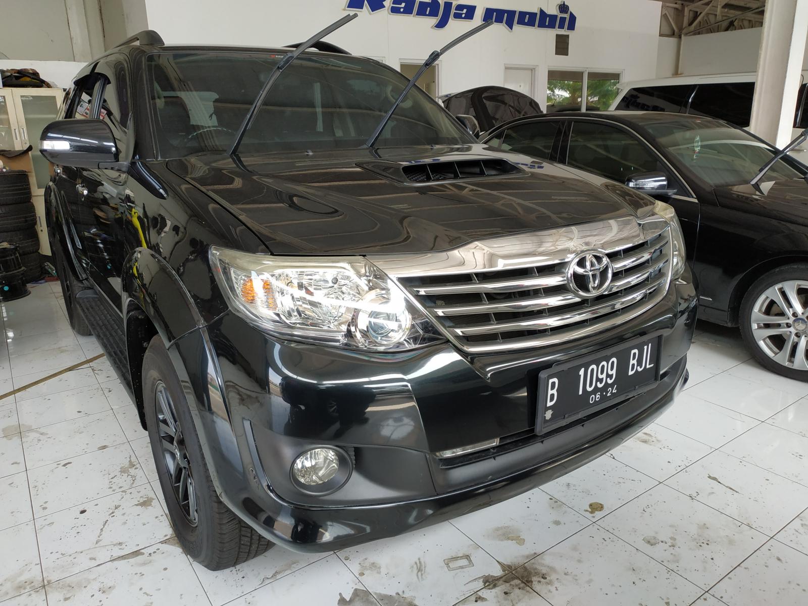 Jual mobil bekas Toyota Fortuner  G 4x4  VNT  2014 dengan 