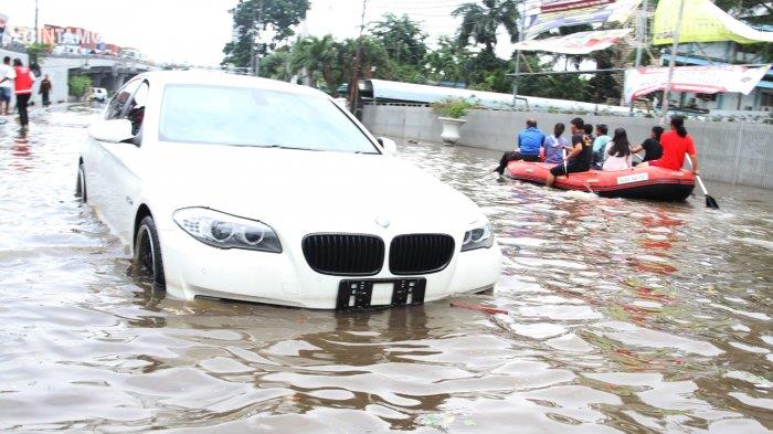 Antisipasi Mobil  BMW  Rusak  Akibat Banjir Jakarta BMW  