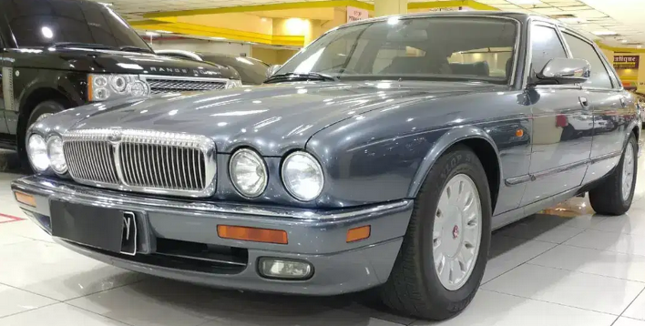 Dijual Cepat Jaguar XJ 1996 di DKI Jakarta 4426806
