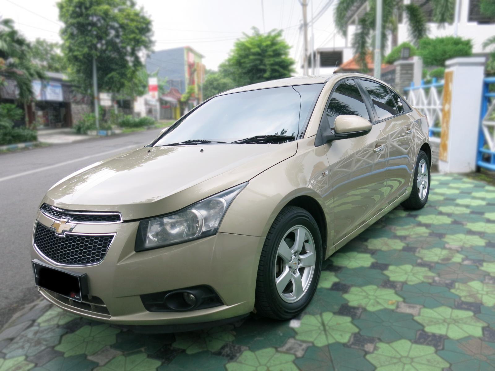 Dijual Cepat Mobil Chevrolet Cruze 2011, Jawa Timur 4438731