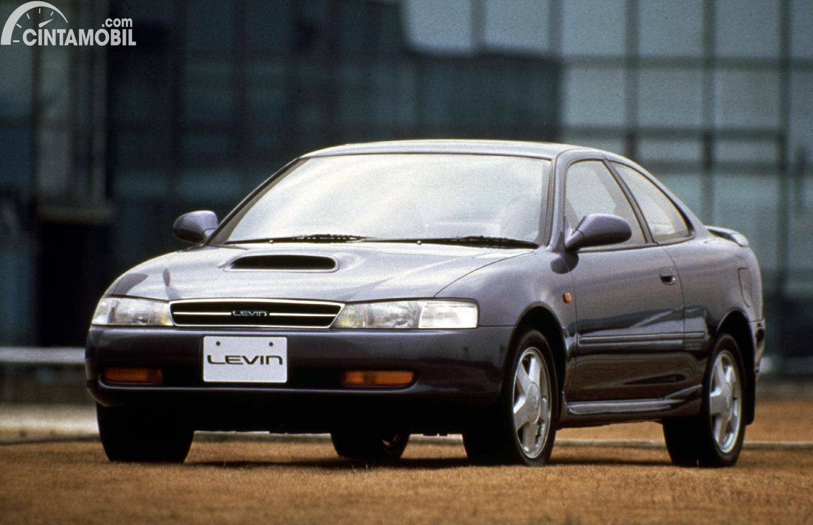 Mengenal Sejarah Toyota Corolla 2 Pintu Dijual di Seluruh