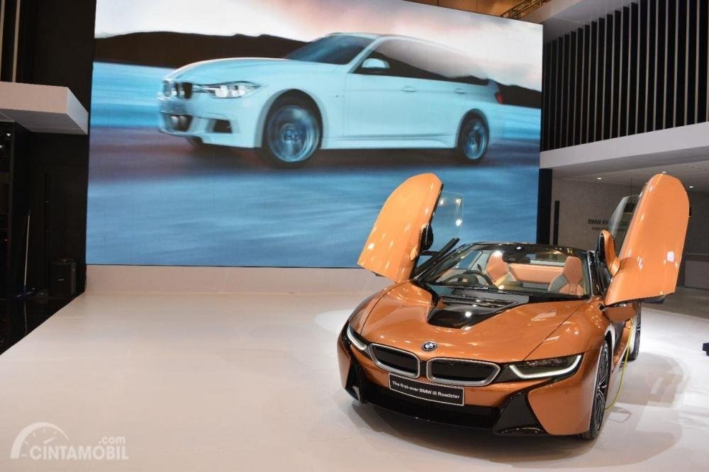 Jual mobil  BMW  i8  2021 bekas baru  harga  murah
