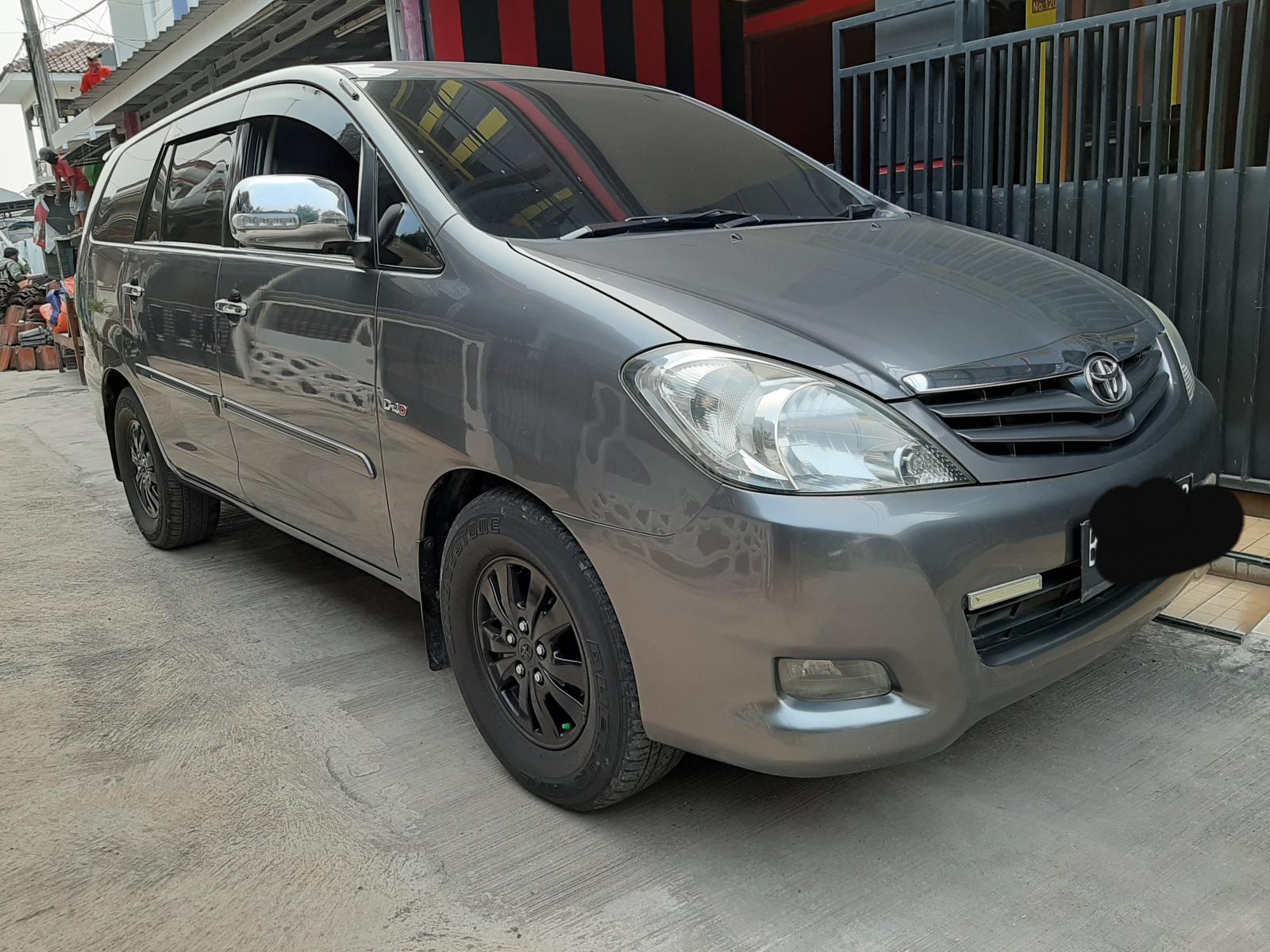 Dijual Mobil Toyota Kijang KIiang Innova 25 G 2010 Di Depok 4452291