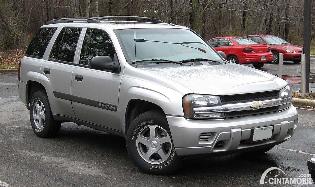 Gambar menunjukkan generasi pertama dari Chevrolet Trailblazer