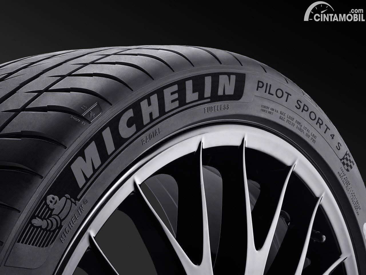 5 Rekomendasi Michelin Ban Hujan Untuk Motor Bukareview