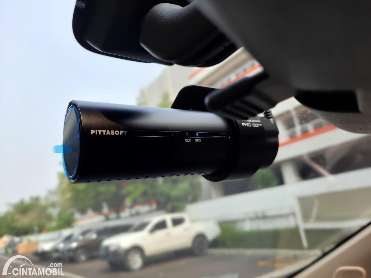 dashboard camera mitsubishi