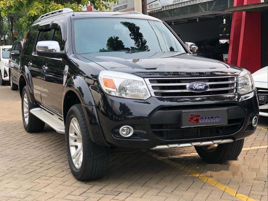  Dijual  mobil bekas  Ford  Everest  XLT XLT XLT XLT DKI 