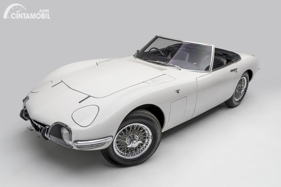 Toyota 2000GT, Mobil James Bond Keren di Era Sean Connery