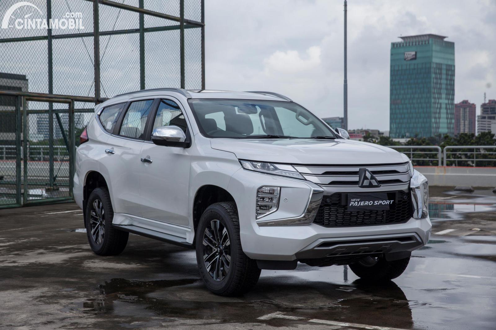 Mitsubishi pajero sport qx