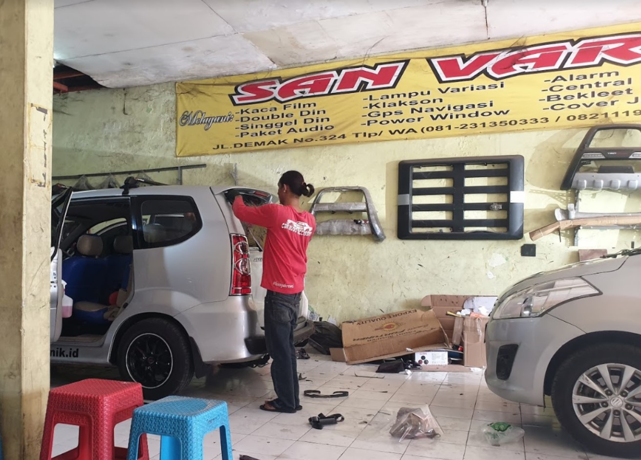 Toko Variasi Motor Surabaya Terdekat