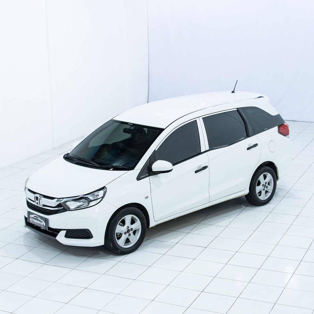 Honda mobilio заднее стекло