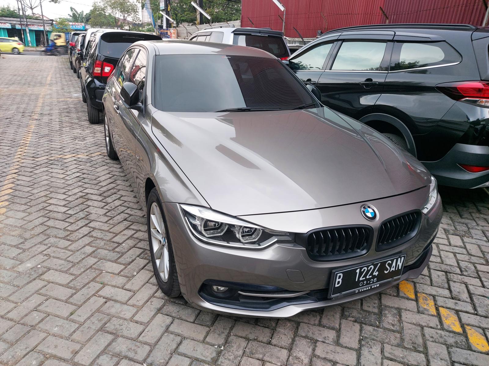 BMW 3 Series Sedan 4532704