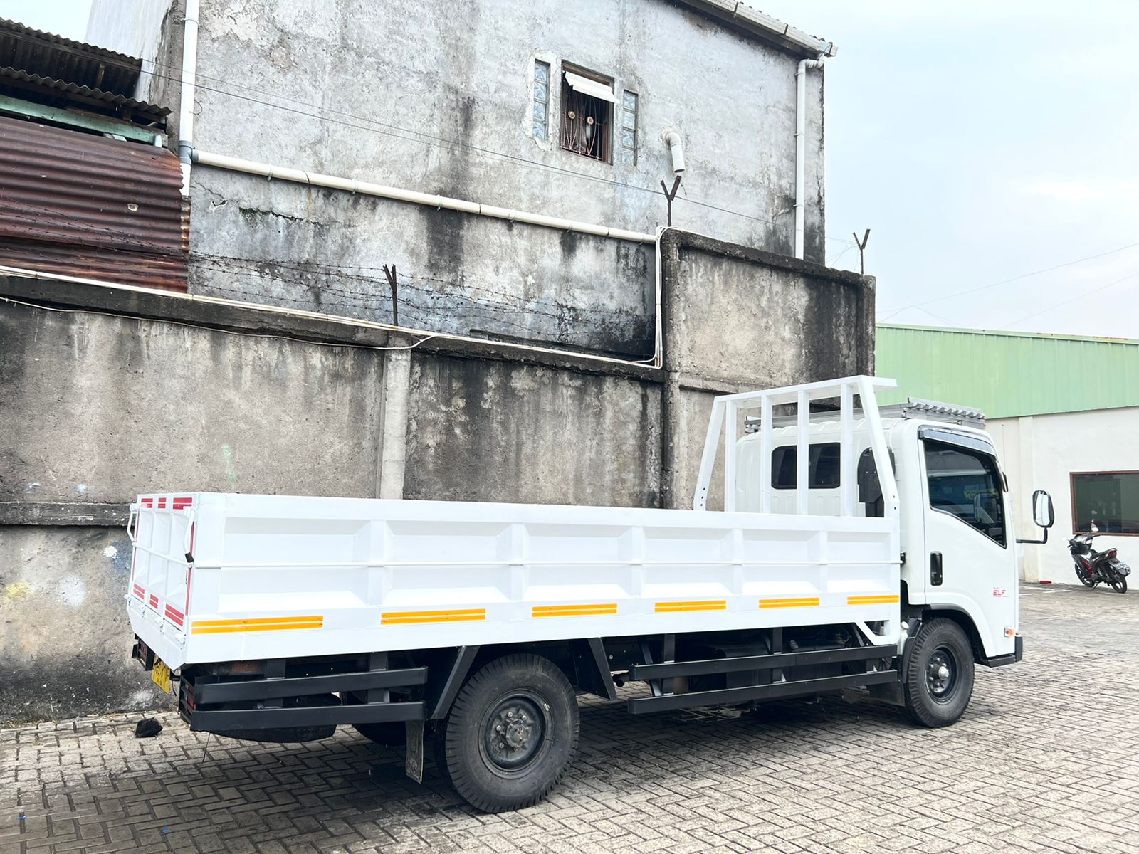 Mulus Banbaru Murah Isuzu Elf Engkel Long Cde Nlr Tlx Bak Besi