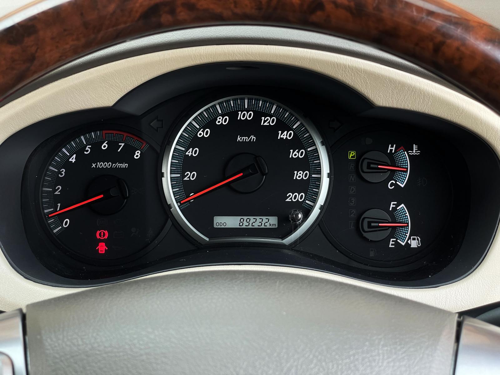 Toyota Kijang Innova V Luxury 2014 dp 14jt pjk 10-2024 bs tt om