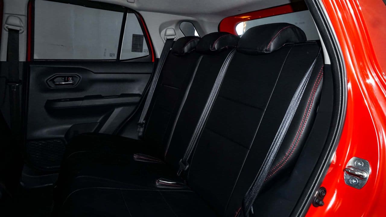 Daihatsu Rocky 1.0 R Turbo CVT ADS 2021 - Beli Mobil Bekas Berkualitas