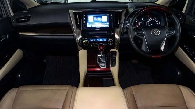 Toyota Alphard 2.5 G A/T 2017