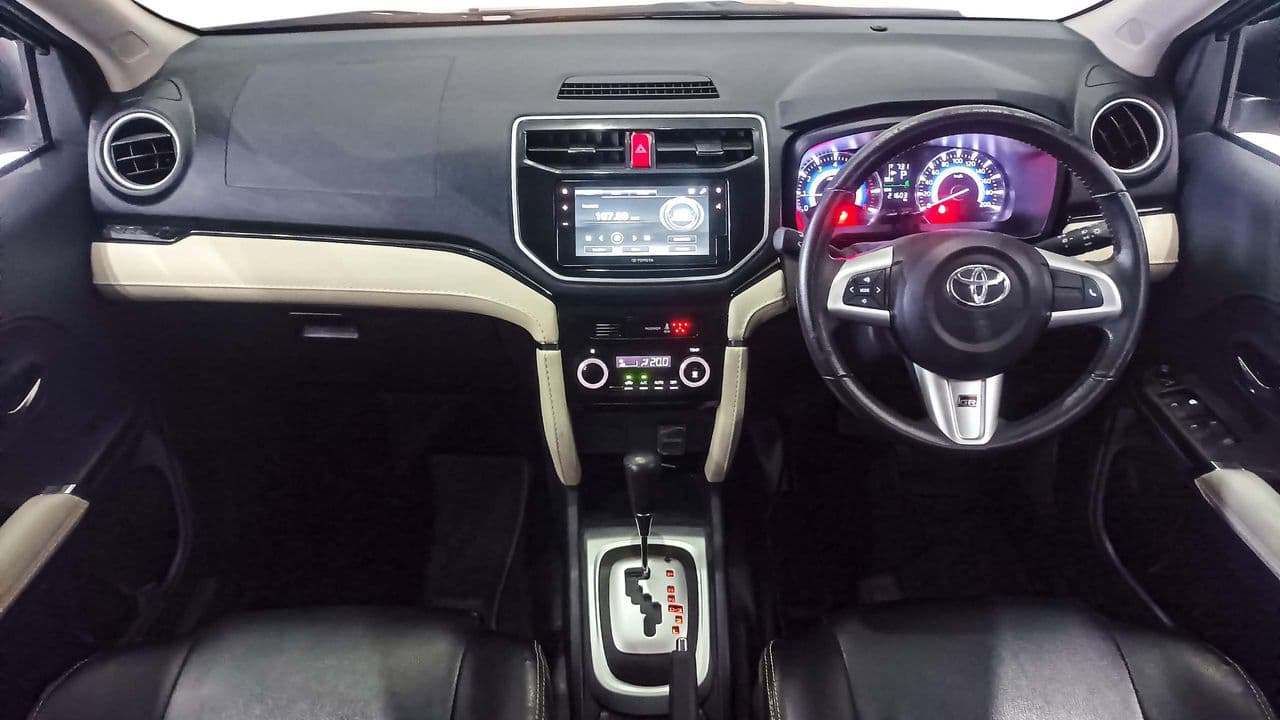 Toyota Rush GR A/T 2021 - Promo DP & Angsuran Murah