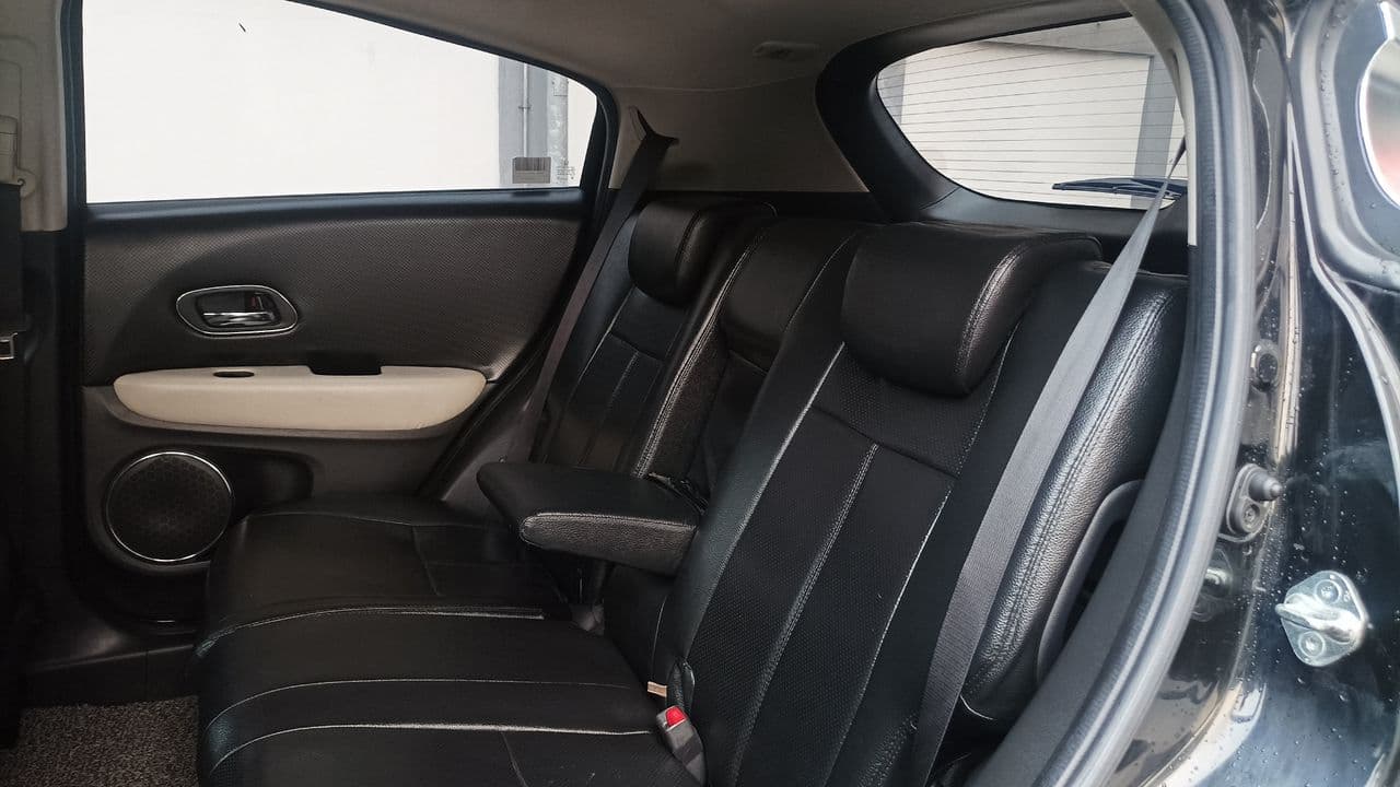 Honda HR-V 1.5L E CVT 2018 - Cicilan Mobil DP Murah