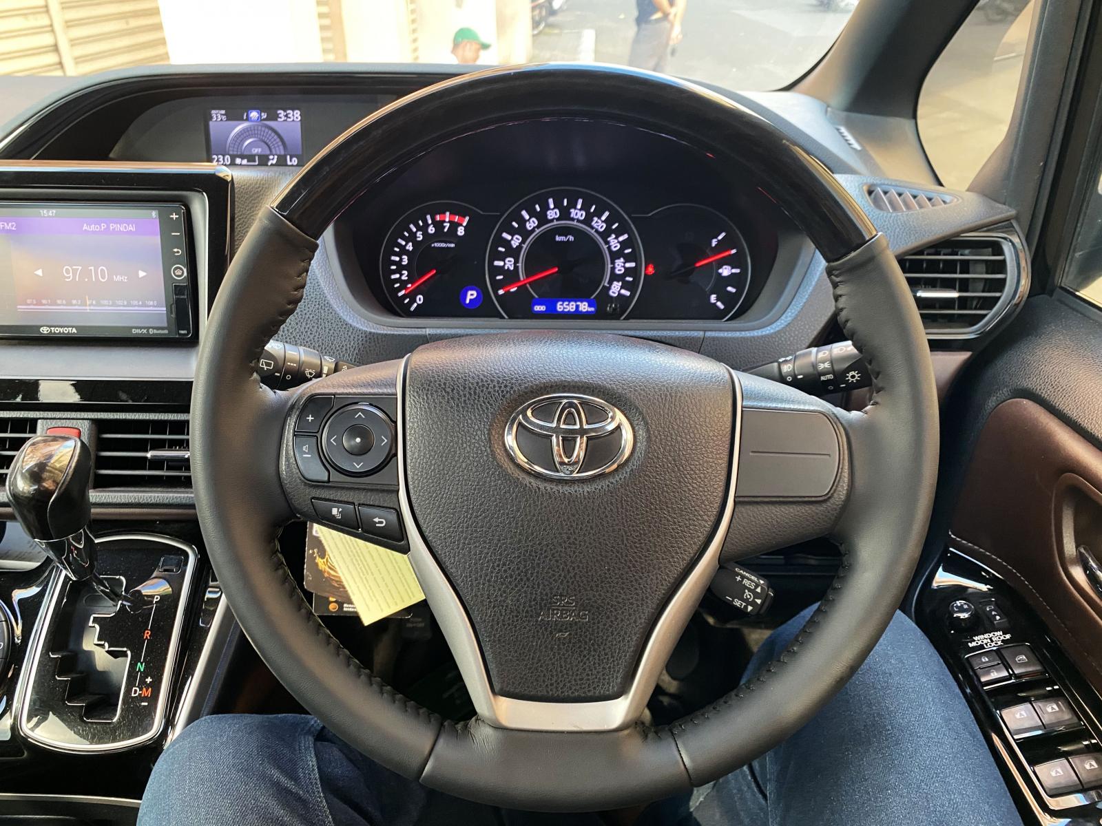 Toyota Voxy 2.0 A/T 2018 dp 5jt siap TT