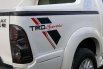 Toyota Hilux Vigo Double Cabin Turbo 4x4 Thn 2010 Putih 3