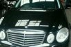 Mobil MERCEDES BENZ E200 KOMPPRESOR 2010 Ex Silver bird